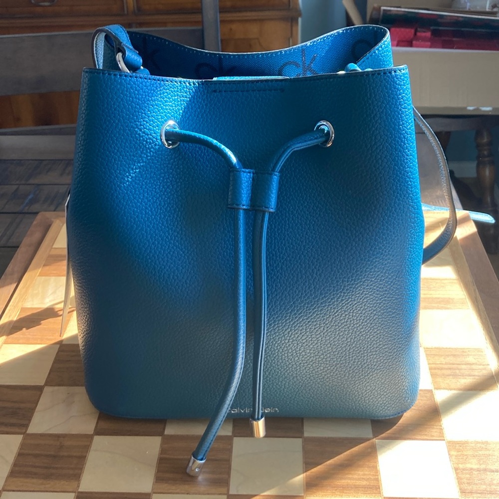 NWT Calvin Klein Teal Blue Bucket Bag - Crossbody